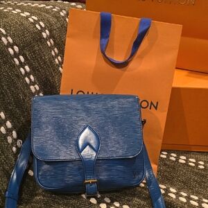 💙 Authentic Louis Vuitton Epi Crossbody – Toledo Blue – Vintage LV